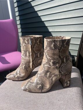 Sam Edelman Snakeskin Square Toe Block Heel Ankle Booties Size 6.5